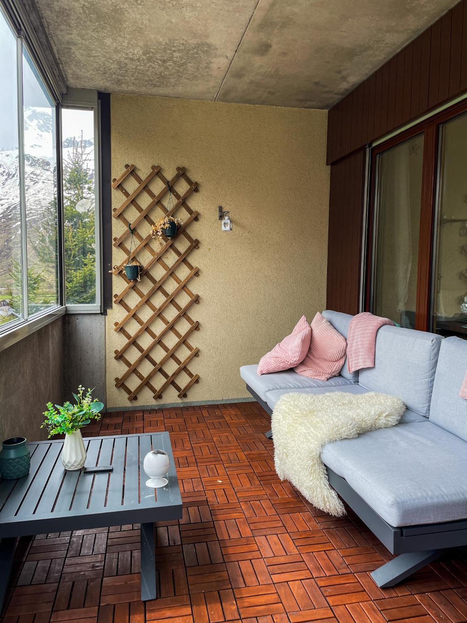 Top Modernes Apartment Im Herzen Von Andermatt Balkon & Bergblick Eksteriør bilde